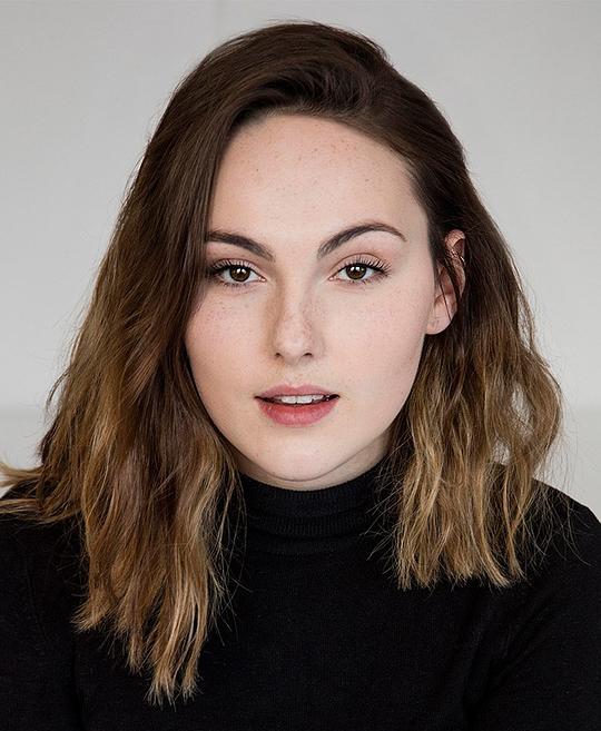 爱丽丝·麦克米兰 Alice McMillan照片