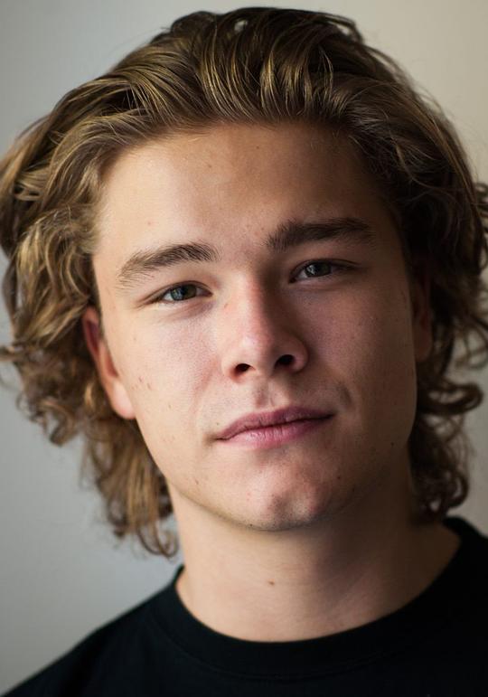 乔纳斯·霍夫·奥夫特布洛 Jonas Hoff Oftebro照片