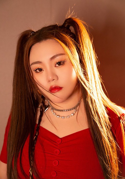 杨默依 Moi照片
