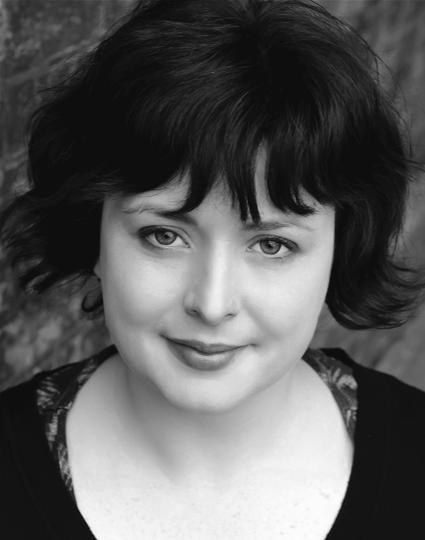 希沃恩·麦克斯维尼 Siobhan McSweeney照片