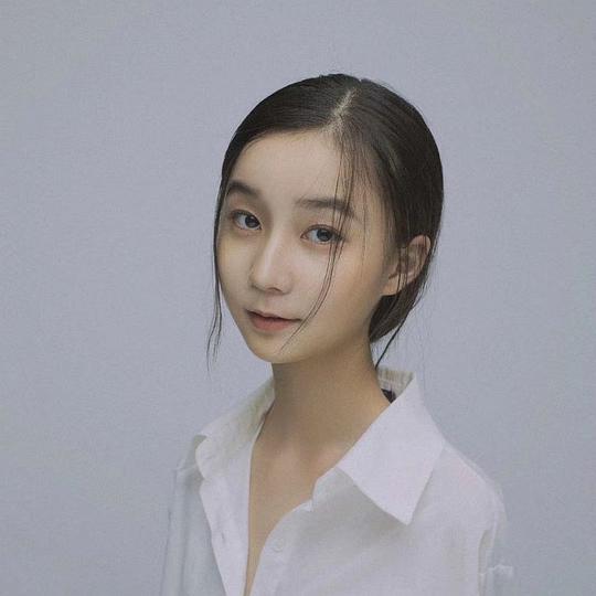 栾西子 Xizi Luan照片