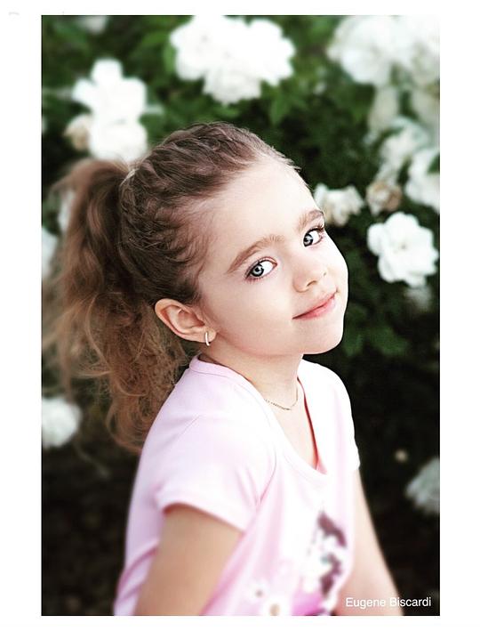 卡丽娜·齐安娜·格拉西姆 Karina Ziana Gherasim照片