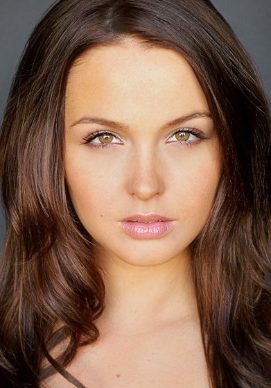 卡米拉·卢丁顿 Camilla Luddington照片