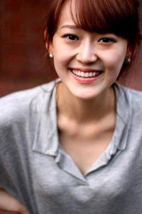 金宝静 Bo-jeong Kim照片