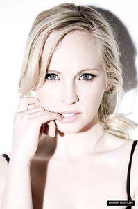 坎迪丝·阿科拉 Candice Accola照片