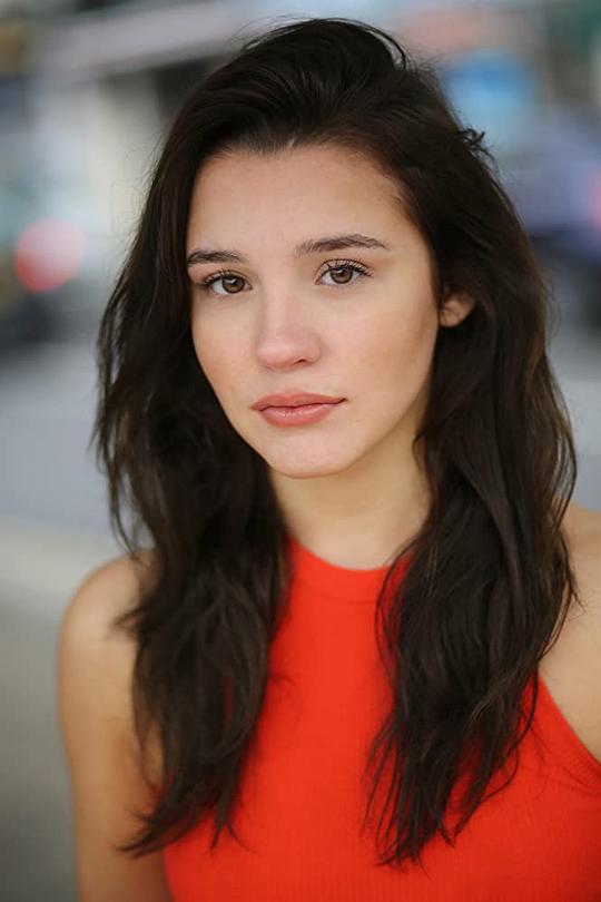 艾玛·路易斯·韦伯 Emma Louise Webb照片
