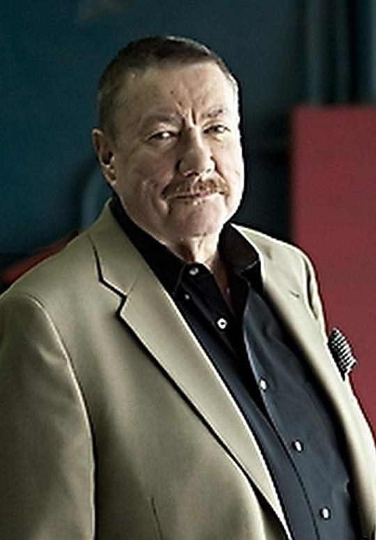 罗伯特·B·帕克 Robert B. Parker照片