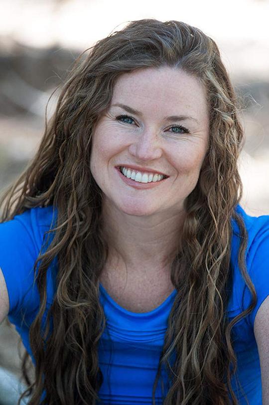 艾米丽·戴维斯 Emily Davis照片