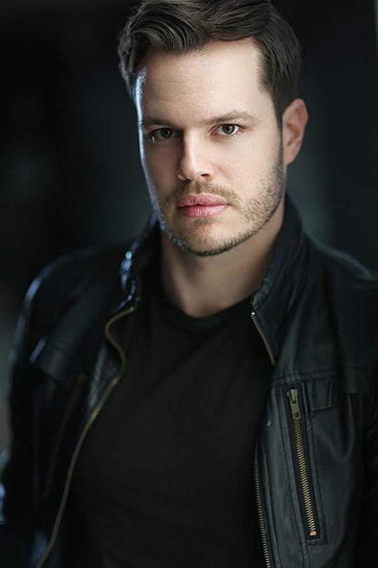 亚当·斯塔福德 Adam Stafford照片