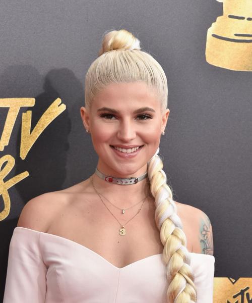 卡莉·阿奎利诺 Carly Aquilino照片