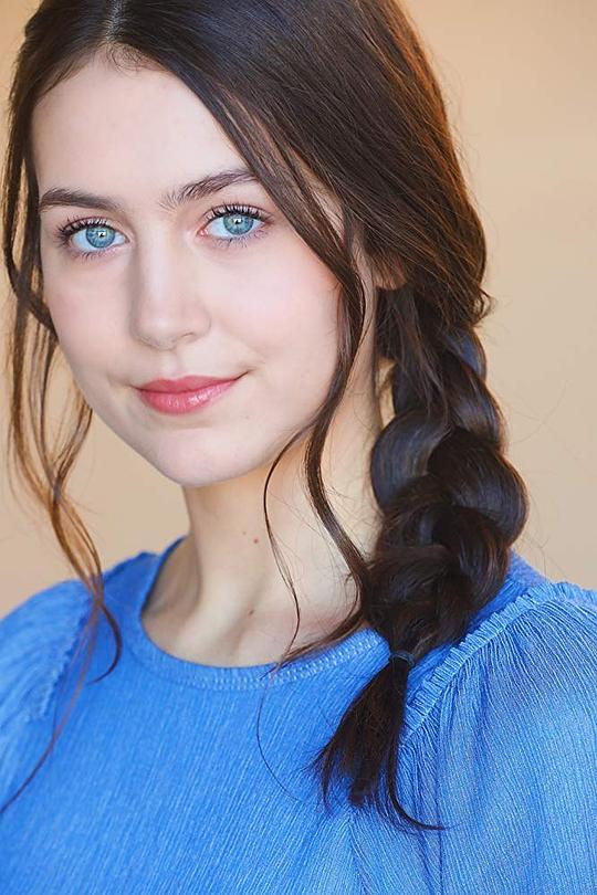 艾玛·福尔曼 Emma Fuhrmann照片