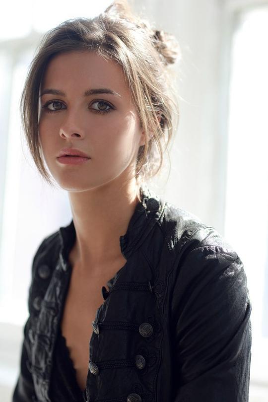 布莱特妮·阿什沃斯 Brittany Ashworth照片