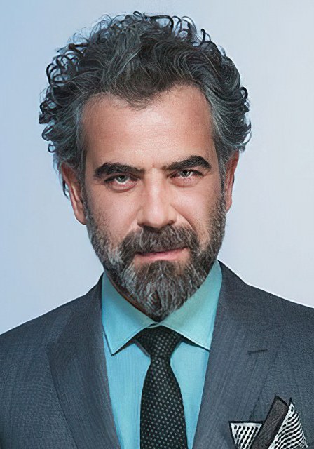 尤尔达埃尔·奥库尔 Yurdaer Okur照片