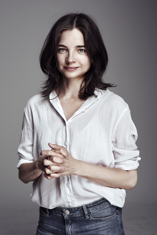 路易丝·彼得霍夫 Louise Peterhoff照片