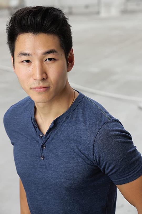 迈克尔·鲍 Michael Bow照片