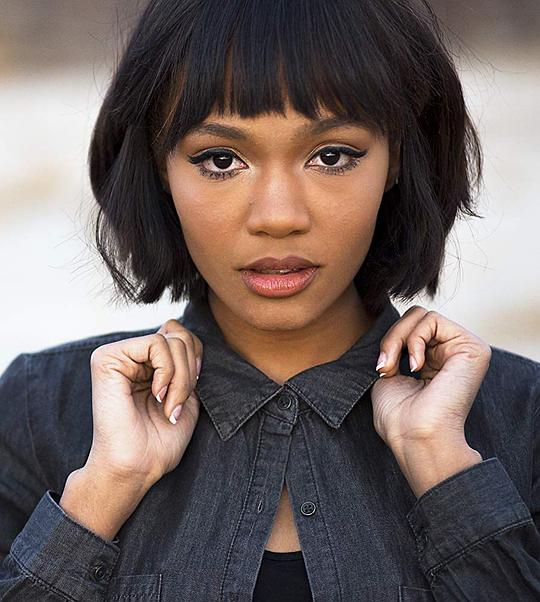 劳瑞·爱丽莎·麦克莱恩 Lauryn Alisa McClain照片