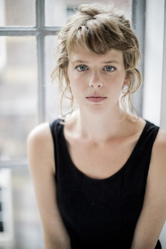 玛艾可·纽维尔 Maaike Neuville照片