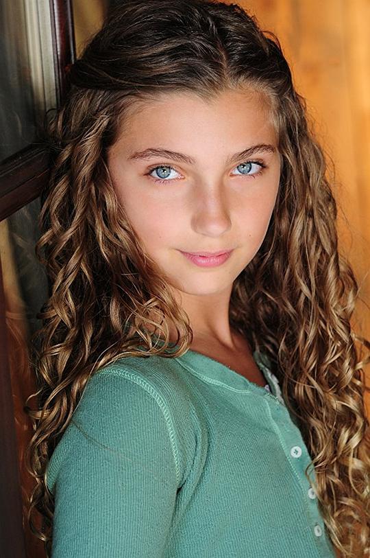 斯宾塞·莱西·加纳斯 Spencer Lacey Ganus照片