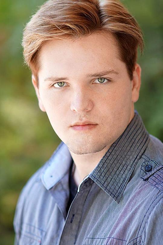 克里斯蒂安·哈切森 Christian Hutcherson照片