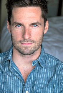 利亚姆·麦克尼尔 Liam McNeill照片