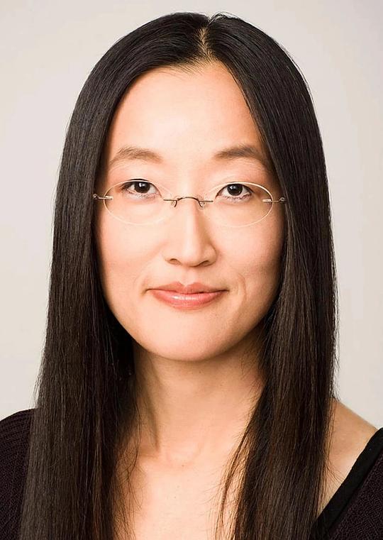 吕寅荣 Jennifer Yuh照片