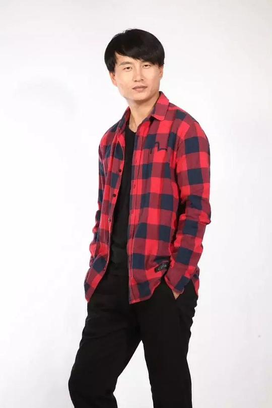 李炳易 Bingyi Li照片