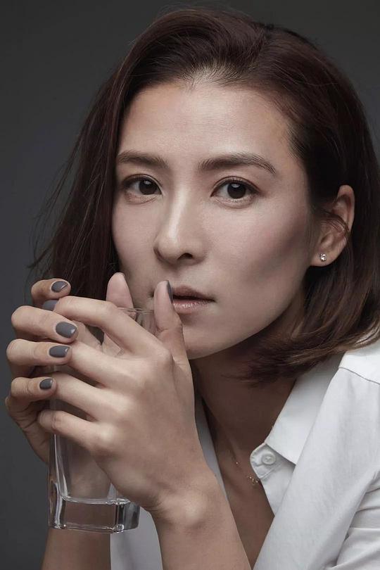 闫汶渲 Mia Yan照片