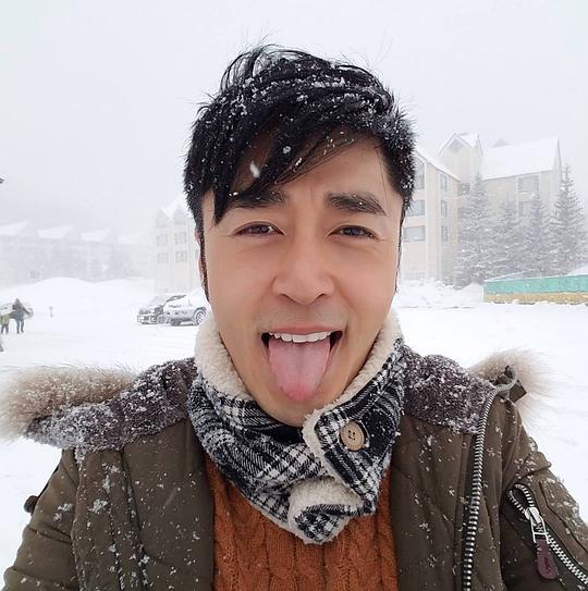 王贻兴 Yee-Hing Wong照片