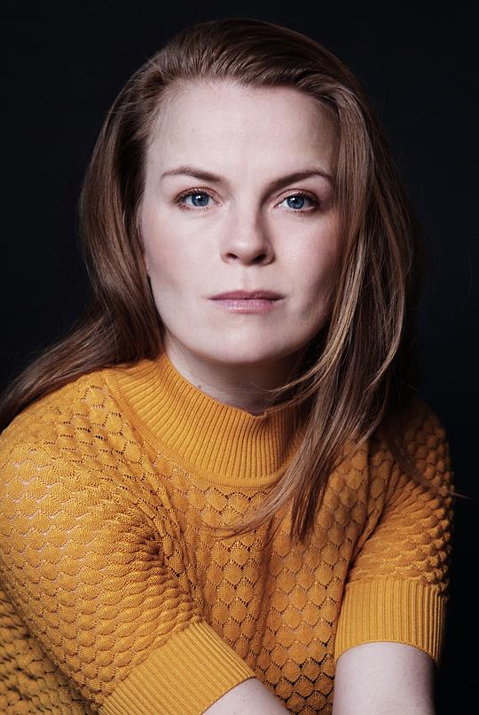 西涅·埃格霍尔姆·奥尔森 Signe Egholm Olsen照片