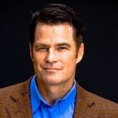 Billy Devlin照片