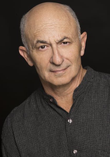 罗伯特·斯莫尔 Robert Small照片
