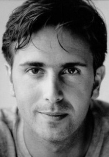 Hywel Simons照片