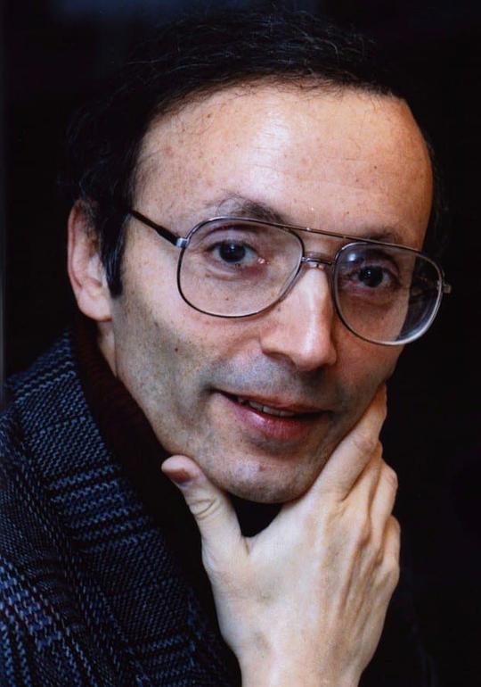 埃里奇·西格尔 Erich Segal照片