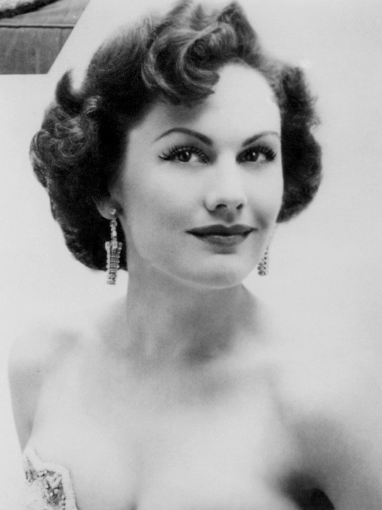 Carol Brewster照片
