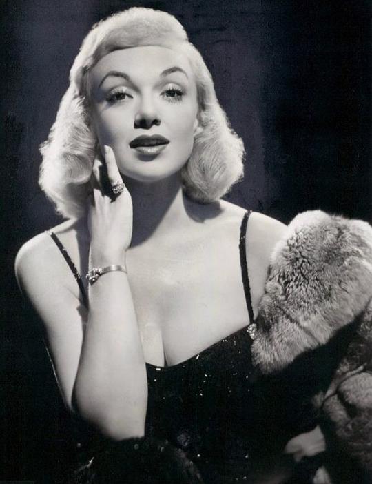 伊迪·亚当斯 Edie Adams照片