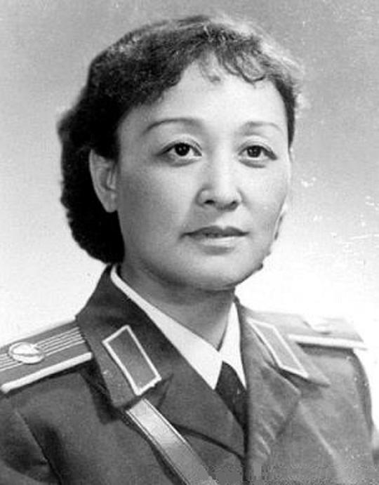 李恩琪 Enqi Li照片