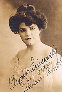 莉莲·肯布尔-库珀 Lillian Kemble-Cooper照片