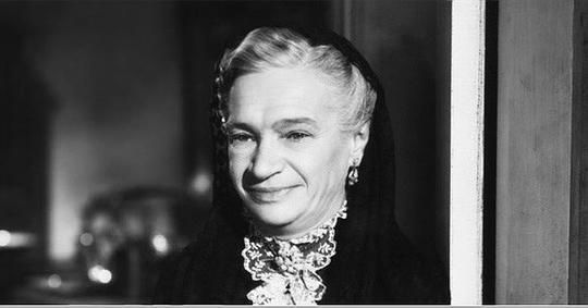 玛丽亚·彭斯卡娅 Maria Ouspenskaya照片