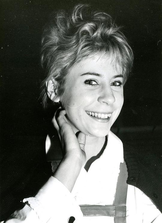 毛德·汉松 Maud Hansson照片