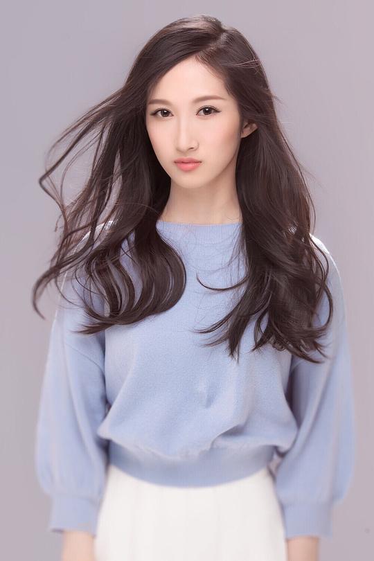 戚彩 Cai Qi照片