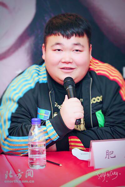 肥龙 Helong Wang照片