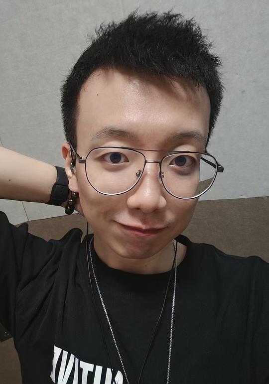辰朔照片