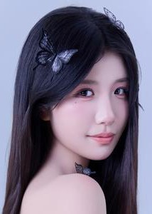 董雷照片