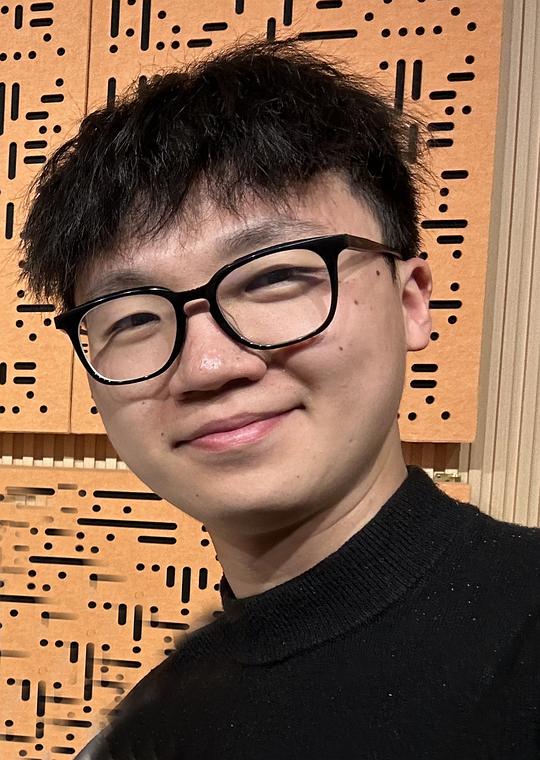 邹运照片