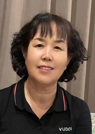 贾卫平照片