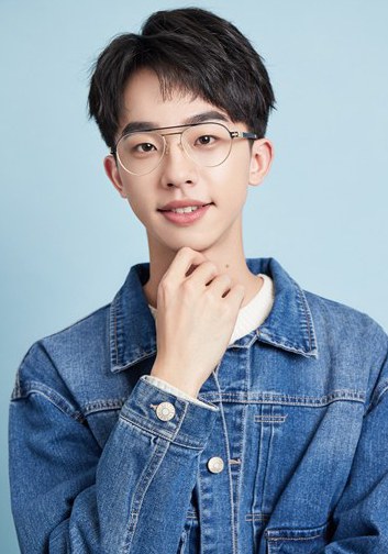 何运晨 Yunchen He照片