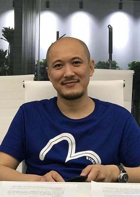 浦宇照片