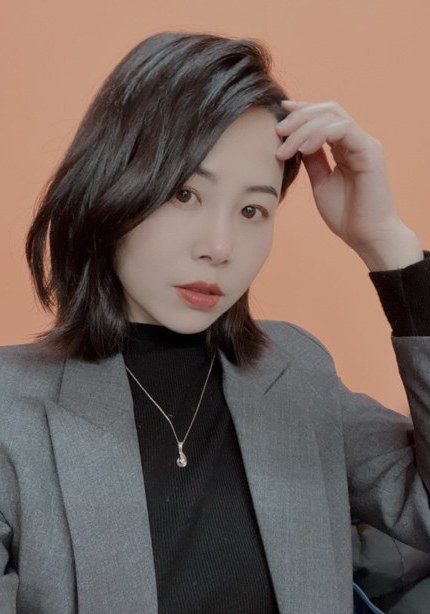 周春华照片
