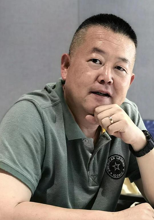 卢震宇照片