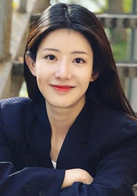 杨雨希 Yuxi Yang照片